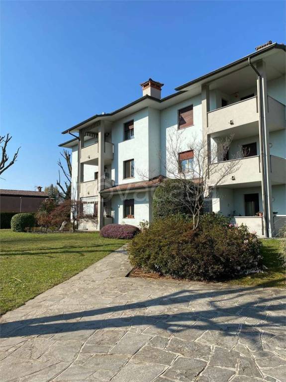appartamento in affitto a Cadorago