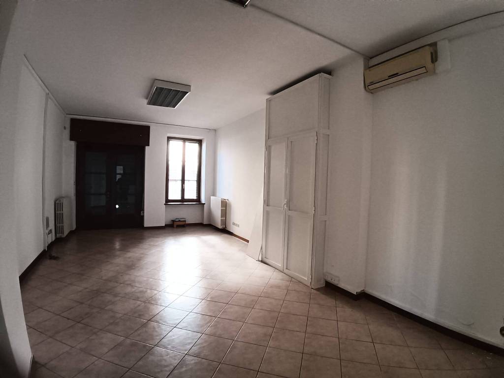 ufficio in affitto a Cadorago in zona Caslino al Piano