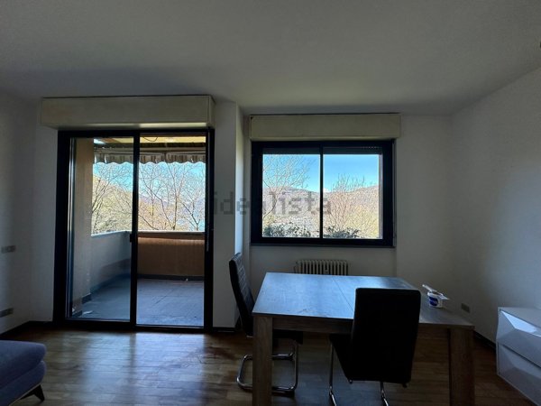 appartamento in affitto a Campione d'Italia in zona Posero