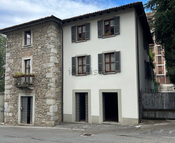 negozio in affitto a Cantù