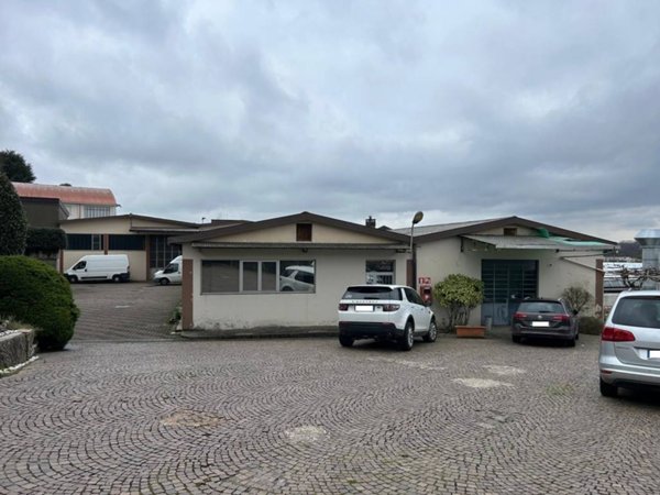 ufficio in affitto a Cantù in zona Vighizzolo