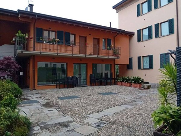 negozio in affitto a Cantù