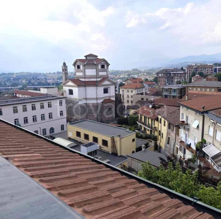 appartamento in affitto a Cantù