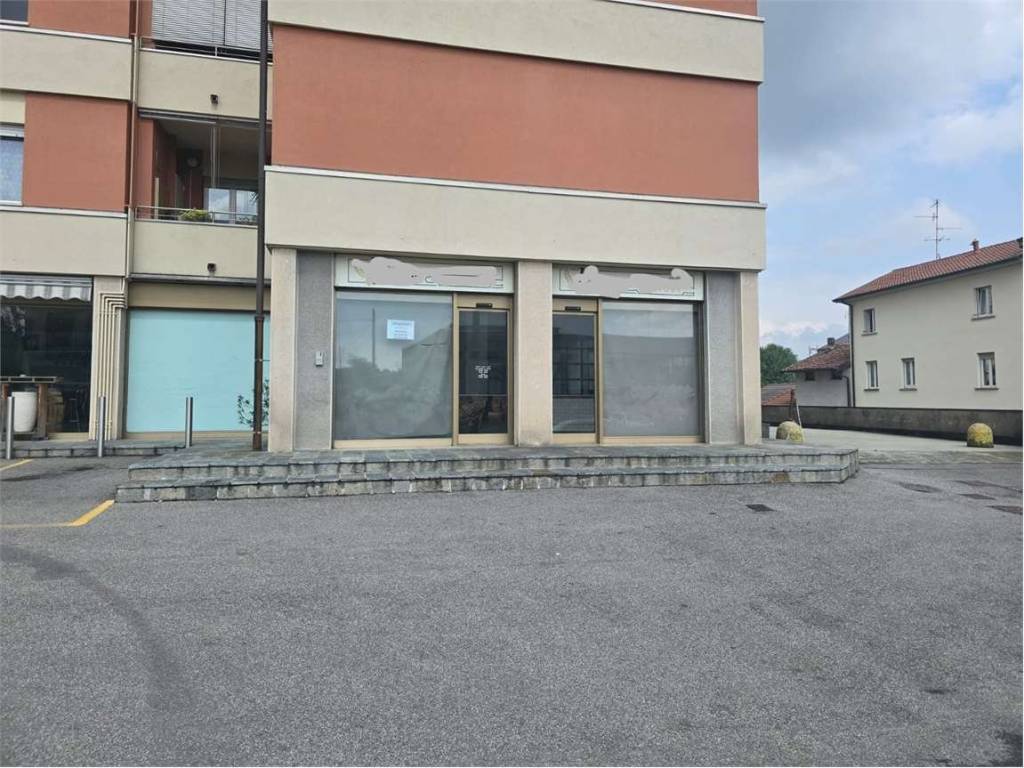 negozio in affitto a Cantù