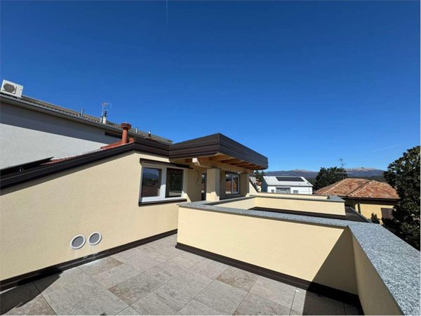 esavano in affitto a Cantù