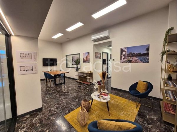 negozio in affitto a Cantù