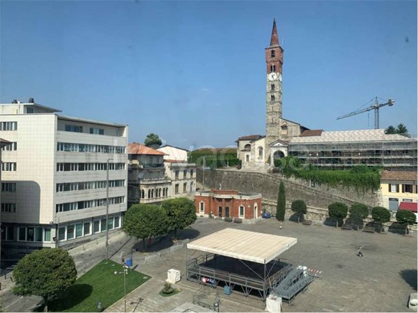 ufficio in affitto a Cantù