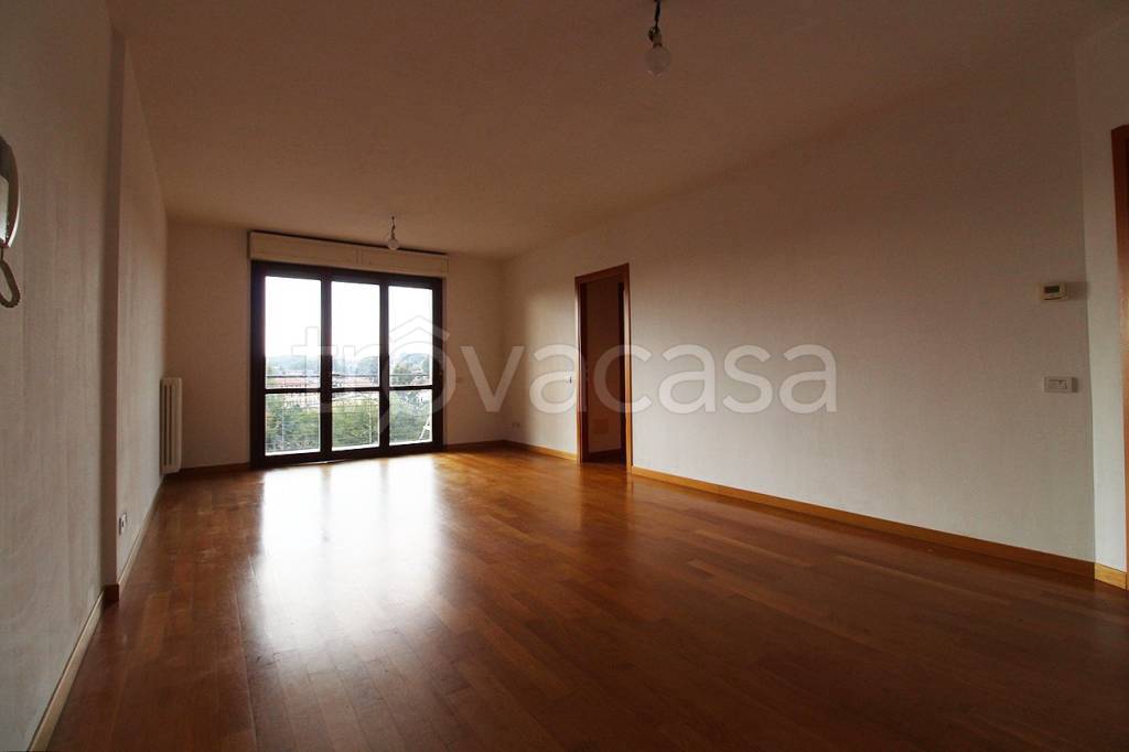 appartamento in affitto a Cantù