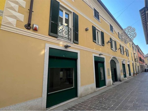 negozio in affitto a Cantù