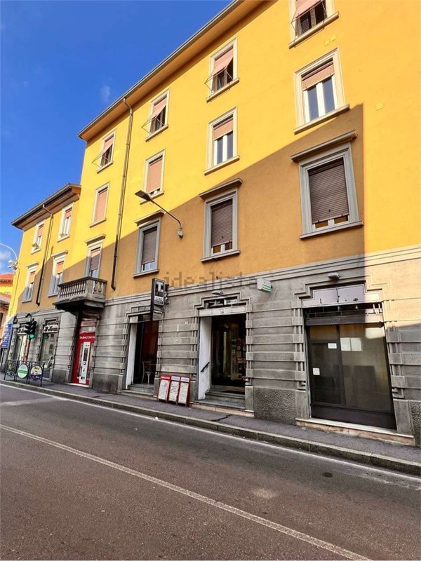 negozio in affitto a Cantù