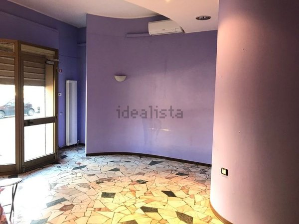 negozio in affitto a Cantù in zona Vighizzolo