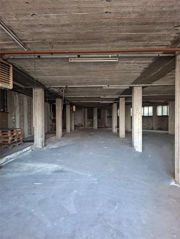 locale commerciale in affitto a Cantù