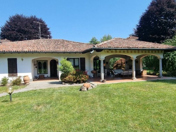 casa indipendente in affitto a Cantù