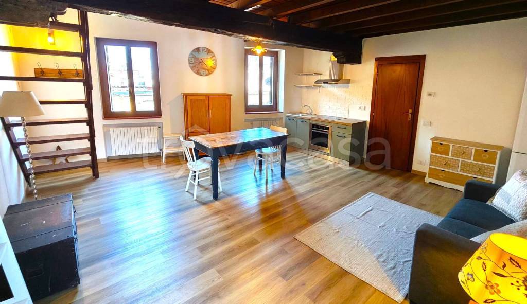 appartamento in affitto a Cantù