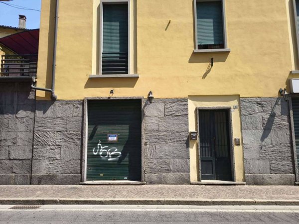 negozio in affitto a Cantù