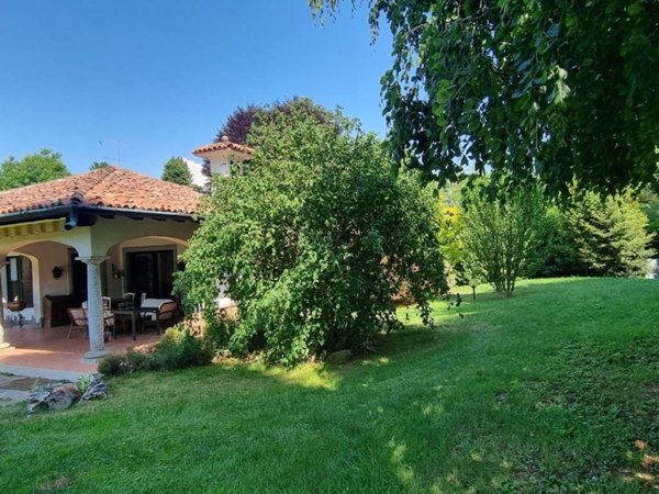 casa indipendente in affitto a Cantù