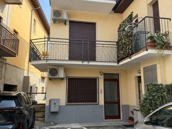 appartamento in affitto a Capiago Intimiano in zona Olmeda