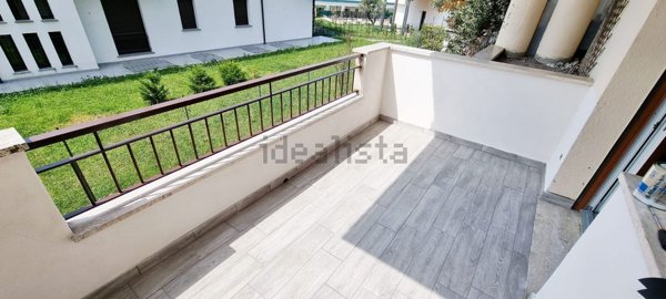 appartamento in affitto a Capiago Intimiano