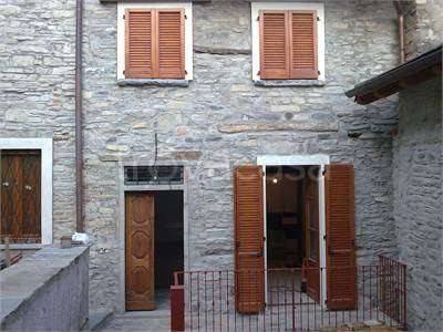 appartamento in affitto a Carate Urio