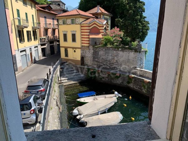 appartamento in affitto a Carate Urio in zona Pangino