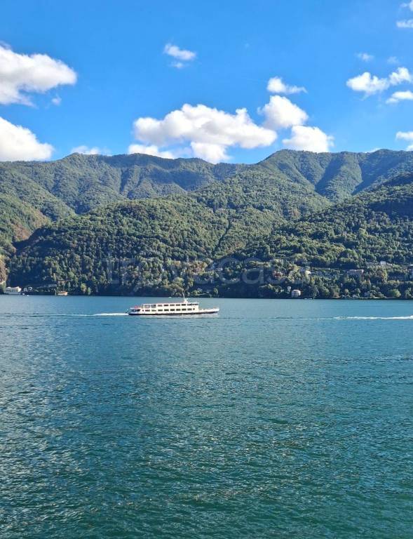 appartamento in affitto a Carate Urio in zona Pangino