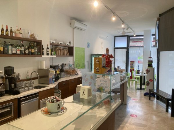 negozio in affitto a Carugo