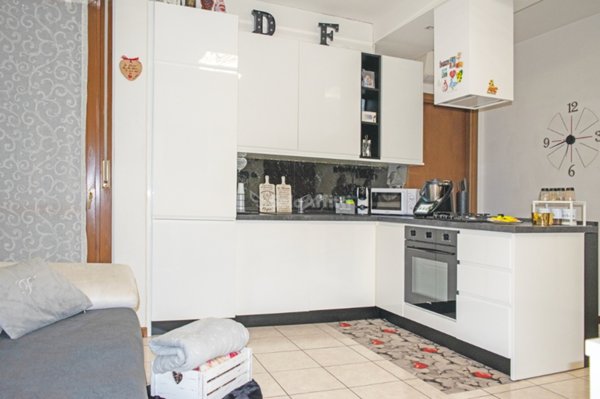 appartamento in affitto a Carugo