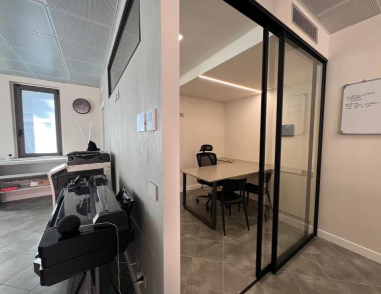 ufficio in affitto a Carugo