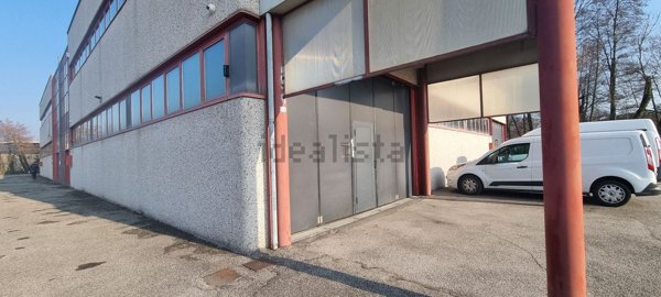 capannone in affitto a Casnate con Bernate
