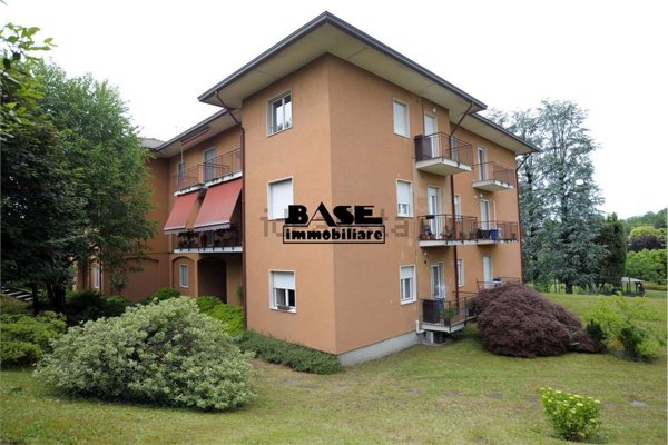 appartamento in affitto a Casnate con Bernate