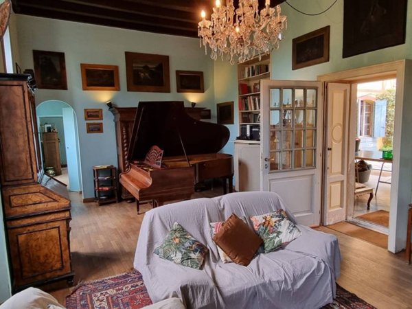 appartamento in affitto a Casnate con Bernate