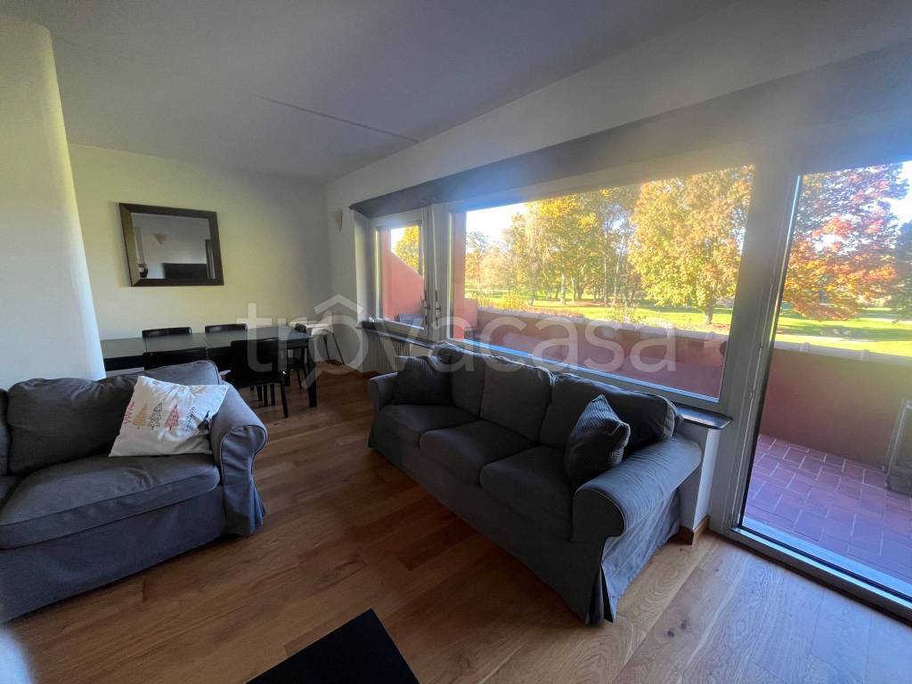 appartamento in affitto a Cassina Rizzardi in zona Monticello