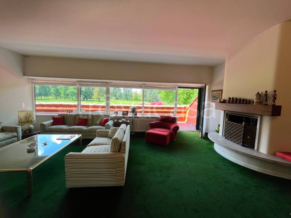 appartamento in affitto a Cassina Rizzardi in zona Monticello