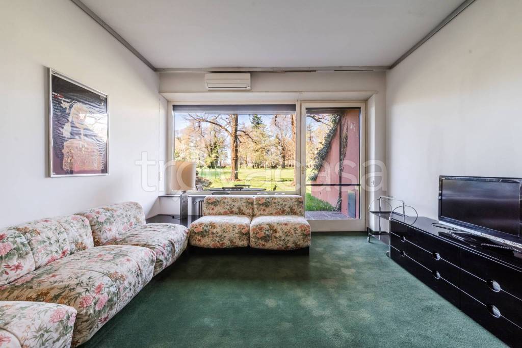 appartamento in affitto a Cassina Rizzardi in zona Monticello