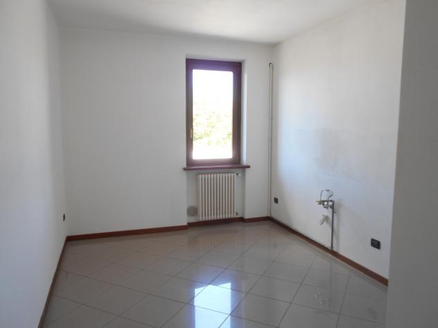 locale commerciale in affitto a Cermenate