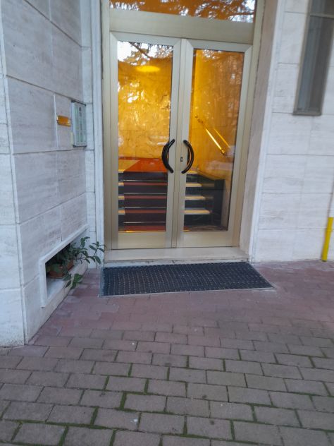 camera singola in affitto a Cermenate
