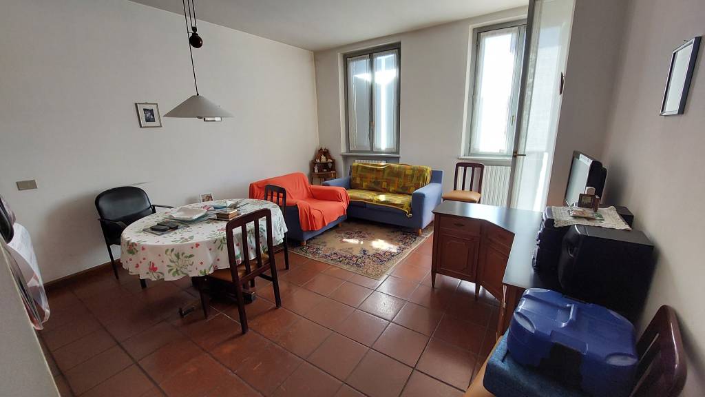 appartamento in affitto a Cermenate