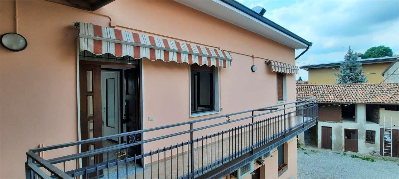 appartamento in affitto a Cermenate in zona Asnago