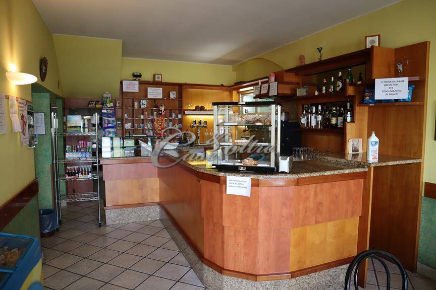 negozio in affitto a Cermenate in zona Asnago