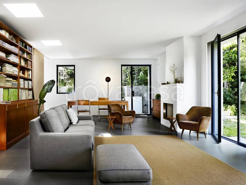 casa indipendente in affitto a Cernobbio