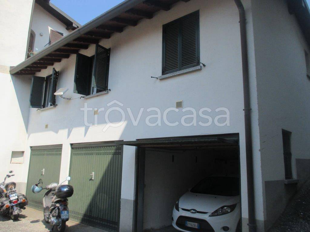 appartamento in affitto a Cernobbio in zona Stimianico