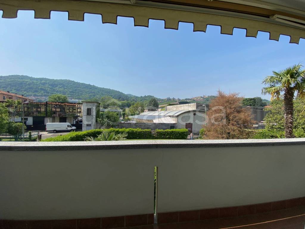 appartamento in affitto a Cernobbio