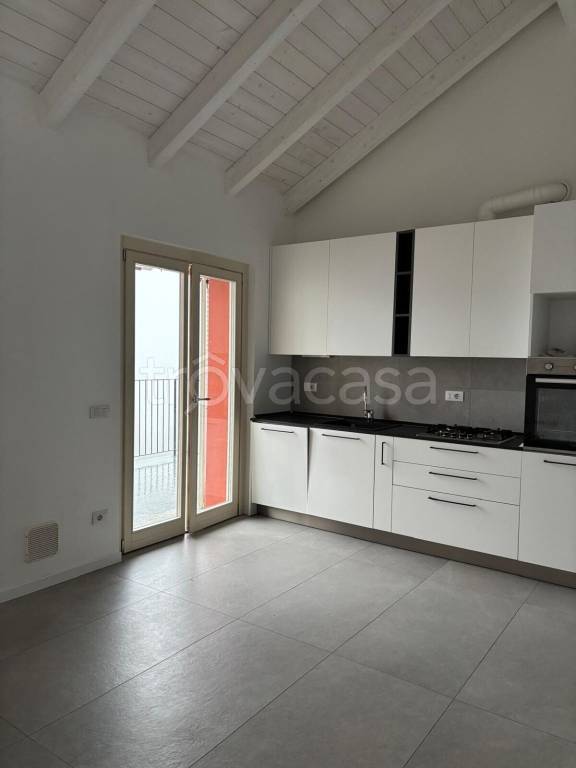 appartamento in affitto a Cernobbio in zona Rovenna