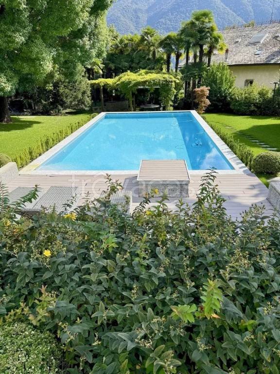 casa indipendente in affitto a Cernobbio
