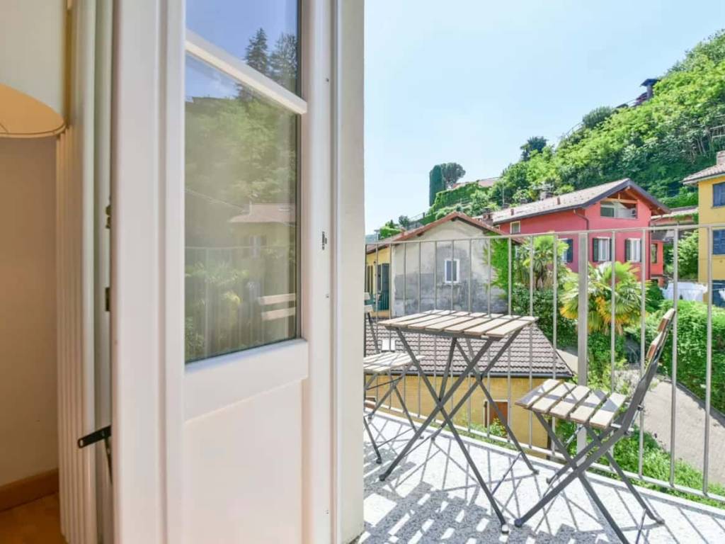 appartamento in affitto a Cernobbio in zona Stimianico
