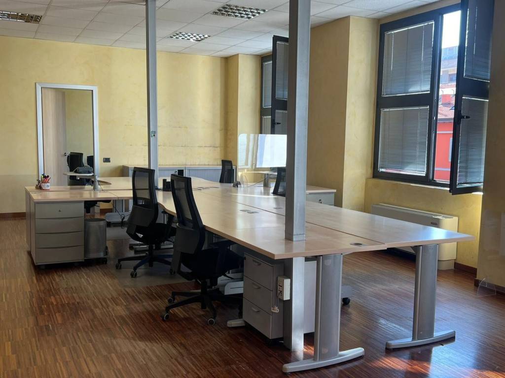 ufficio in affitto a Como in zona Prudenziana