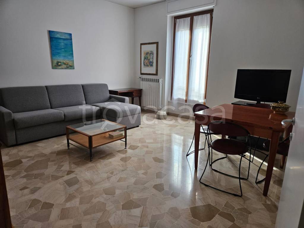 appartamento in affitto a Como