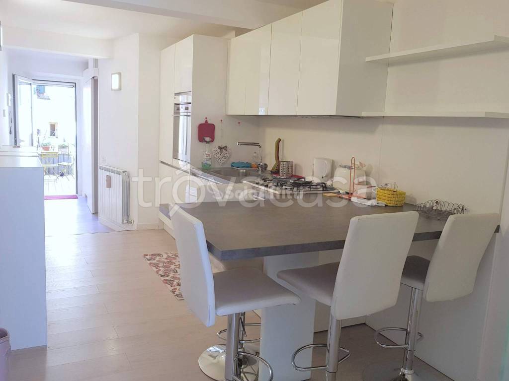 appartamento in affitto a Como in zona Borghi
