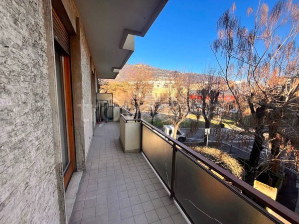 appartamento in affitto a Como in zona Borghi