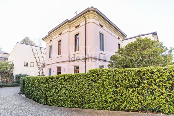 casa indipendente in affitto a Como in zona Como Centro